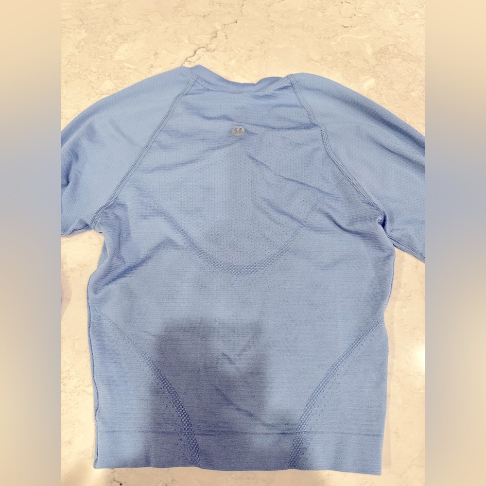 Lululemon Light Blue Cropped Athletic Top